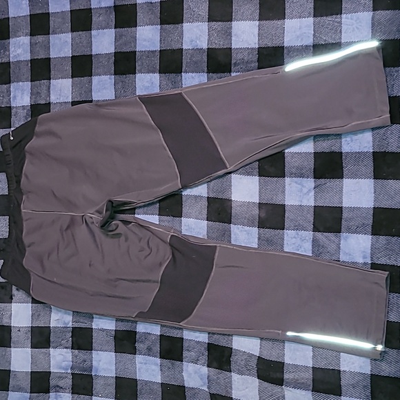 The North Face. Flash-dry sweatpants. Pre-owned. Men's size Large - Picture 11 of 15